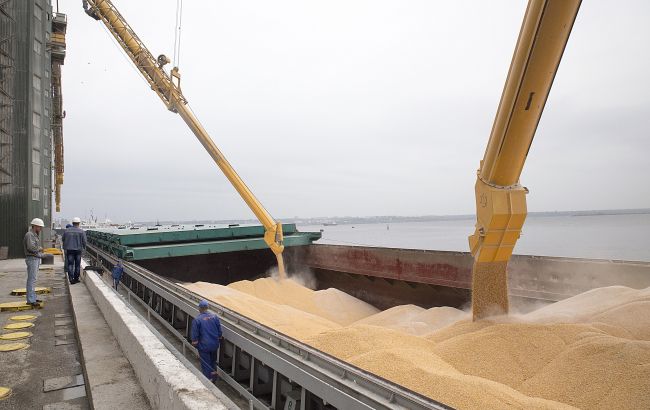 Єврокомісія ще не ухвалила рішення щодо продовження заборони на імпорт зерна з України