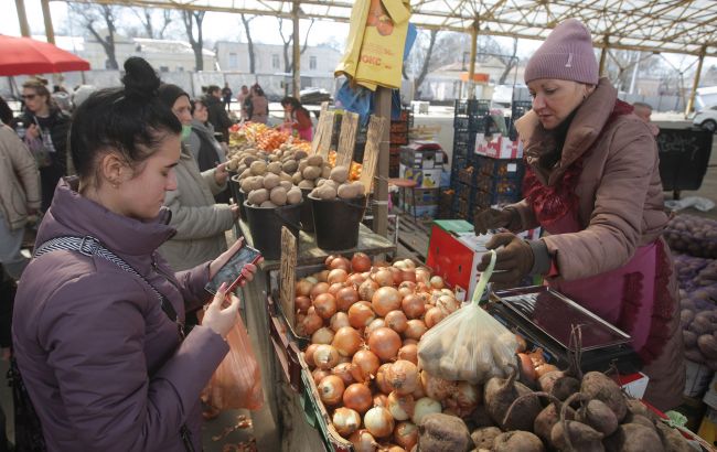 Інфляція в Україні впала нижче 5% вперше з осені 2020 року
