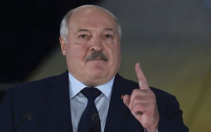 Лукашенко заявив, що сусідні країни "озброєні до зубів", і пригрозив "ядеркою"